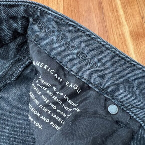 AE curvy mom jeans - Picture 2 of 5